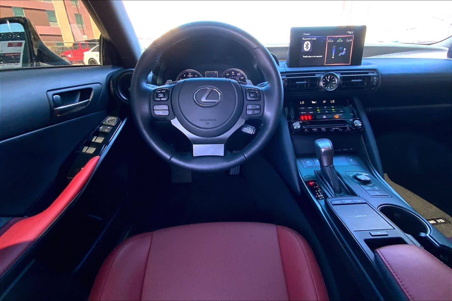 View vehicle photo 6