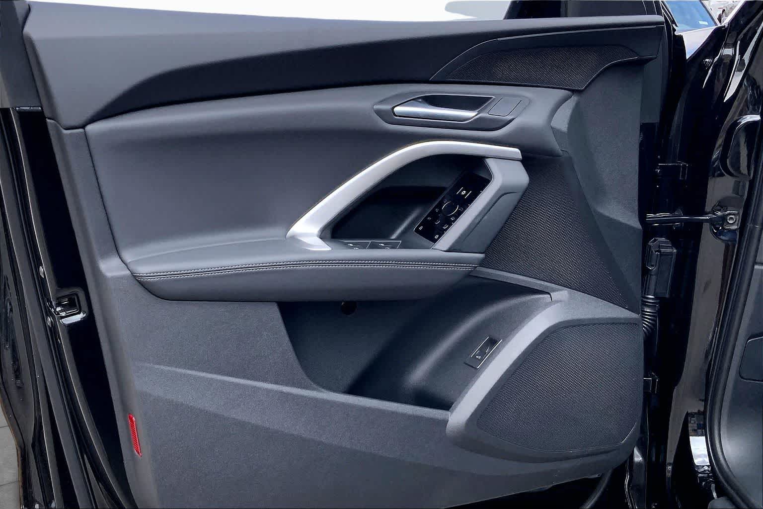 New 2026 Mythos Black me Audi Premium image 10