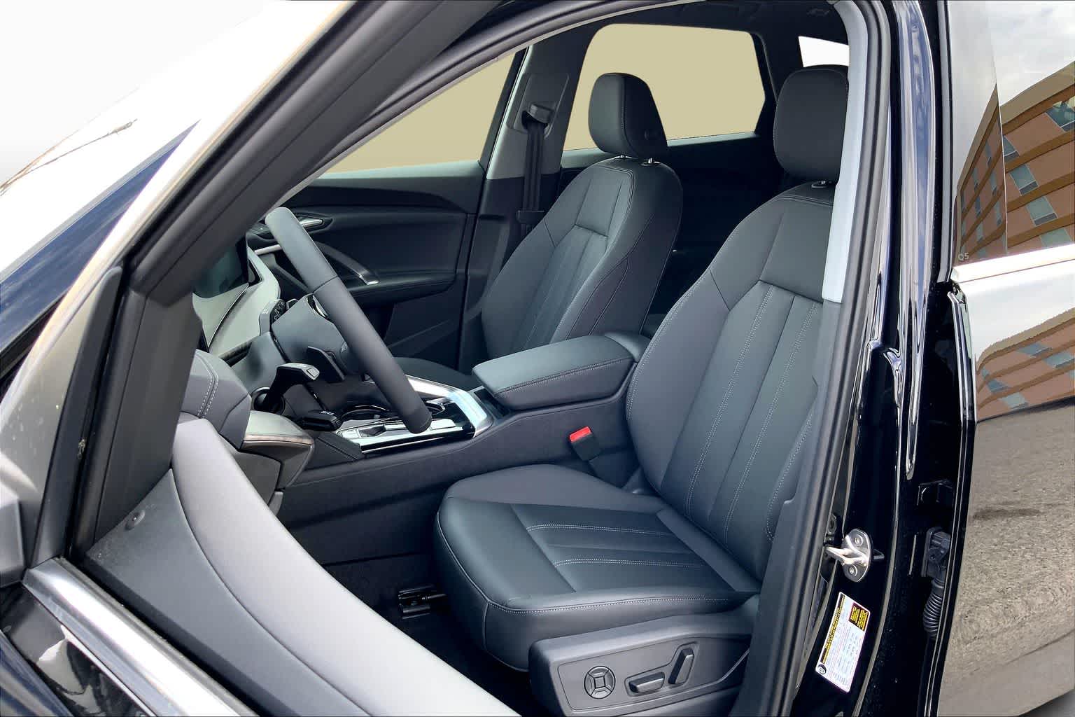 New 2026 Mythos Black me Audi Premium image 9