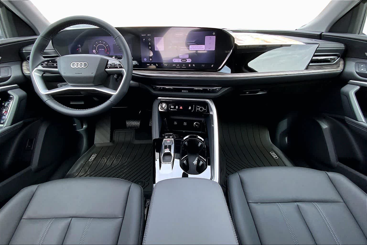 View vehicle photo 5