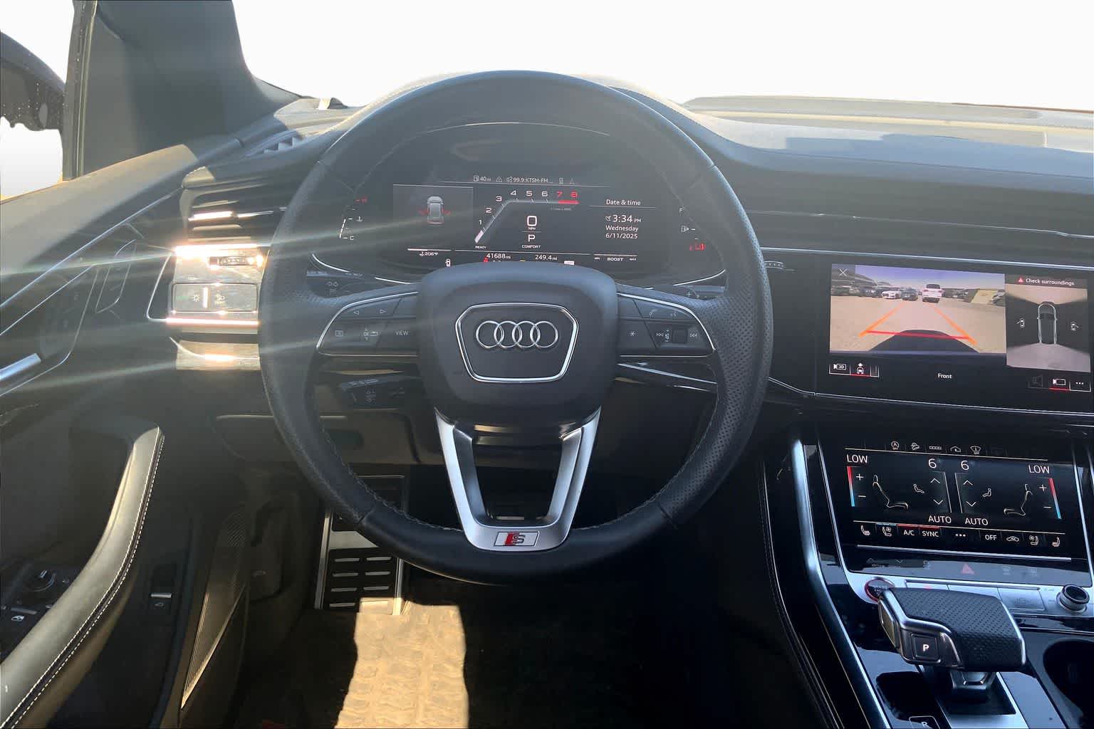 View vehicle photo 6