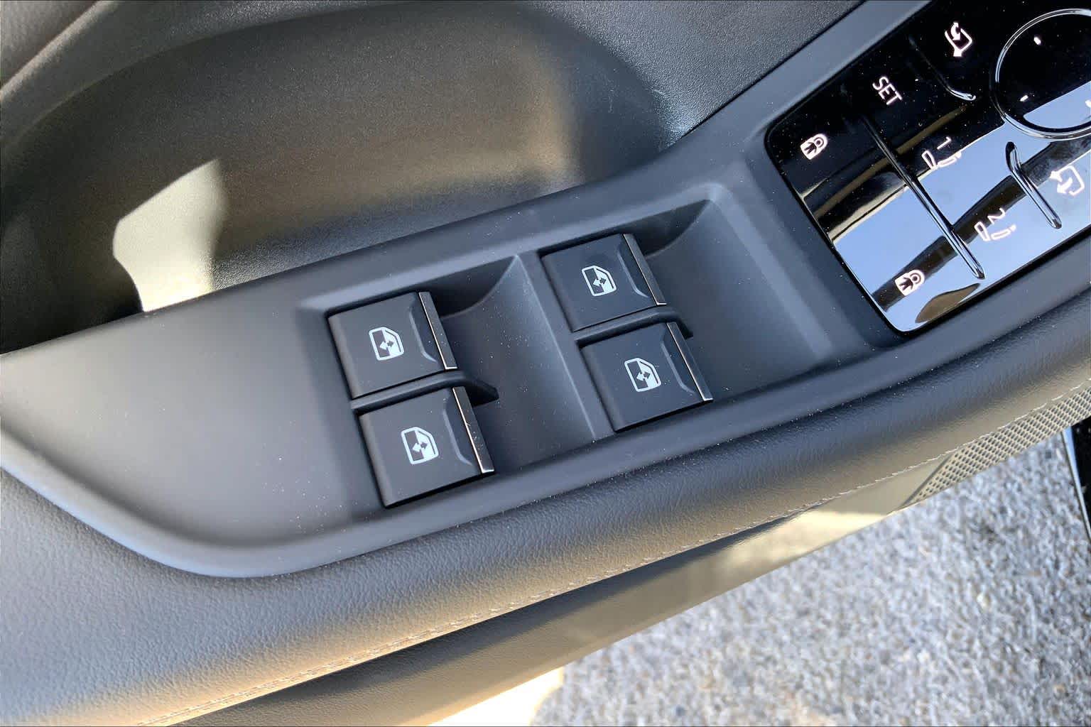 New 2026 Mythos Black me Audi Premium Plus image 19