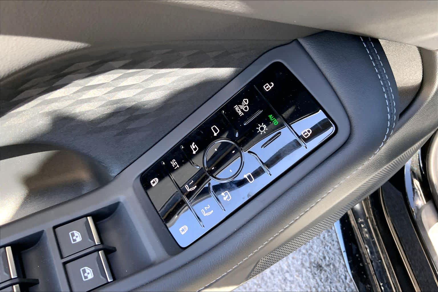 New 2026 Mythos Black me Audi Premium Plus image 18