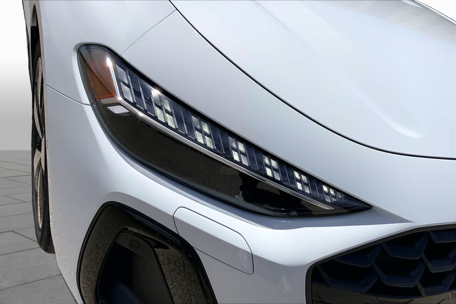 New 2026 Glacier White m Audi Premium Plus image 12