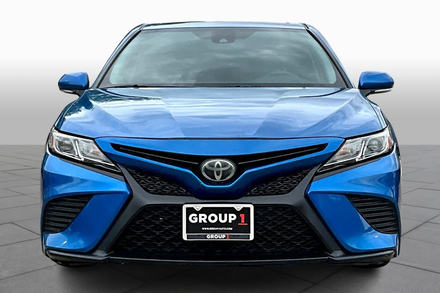 View vehicle photo 4