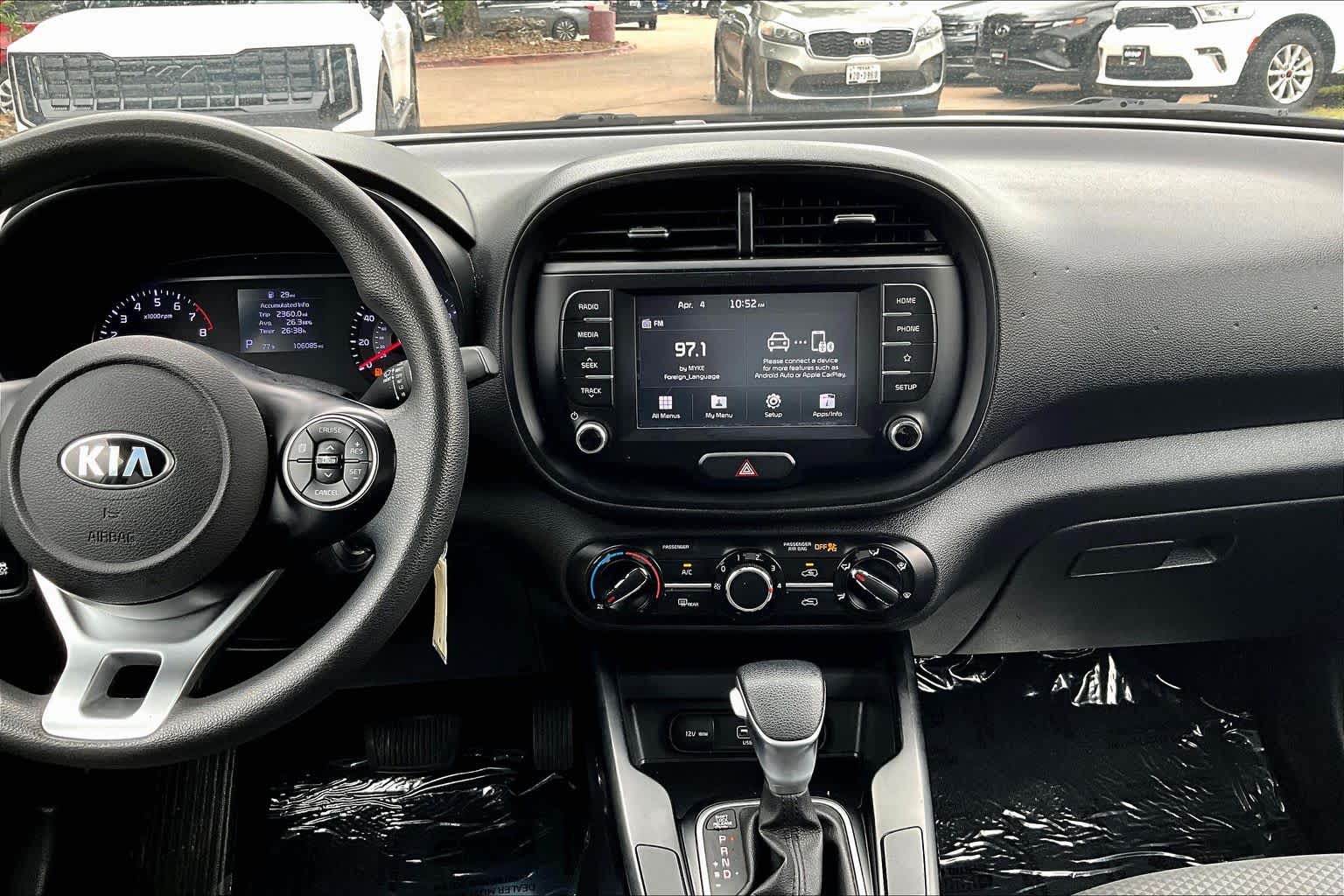 View vehicle photo 7