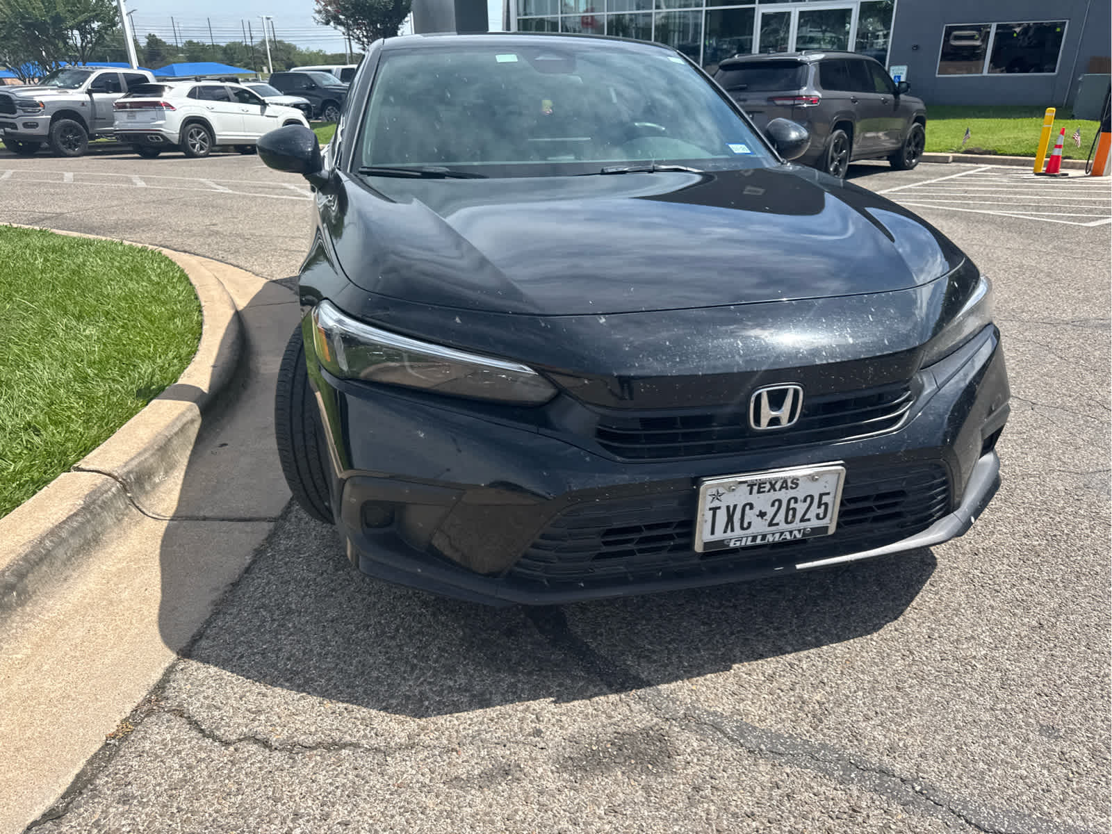 View vehicle photo 3