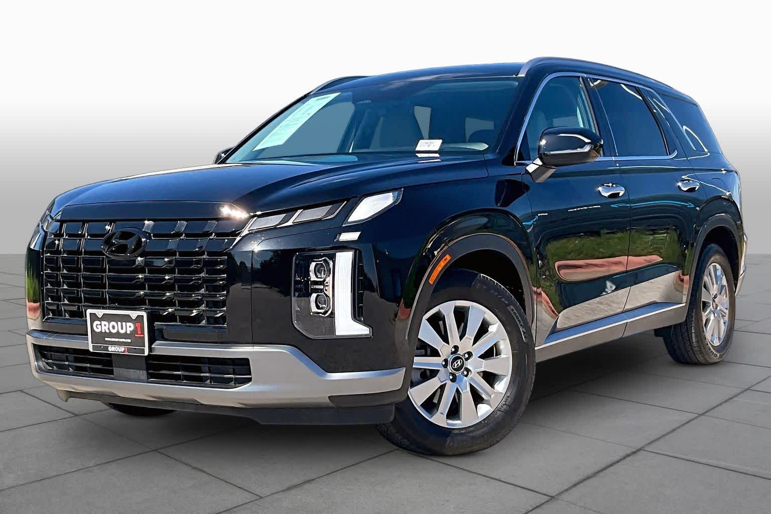 View vehicle photo 2