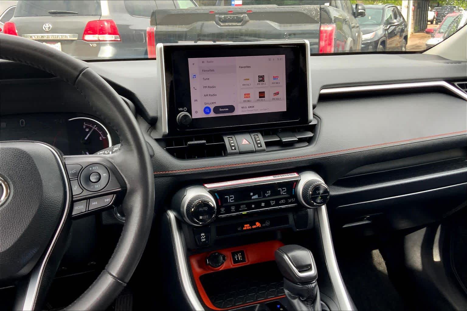 View vehicle photo 7