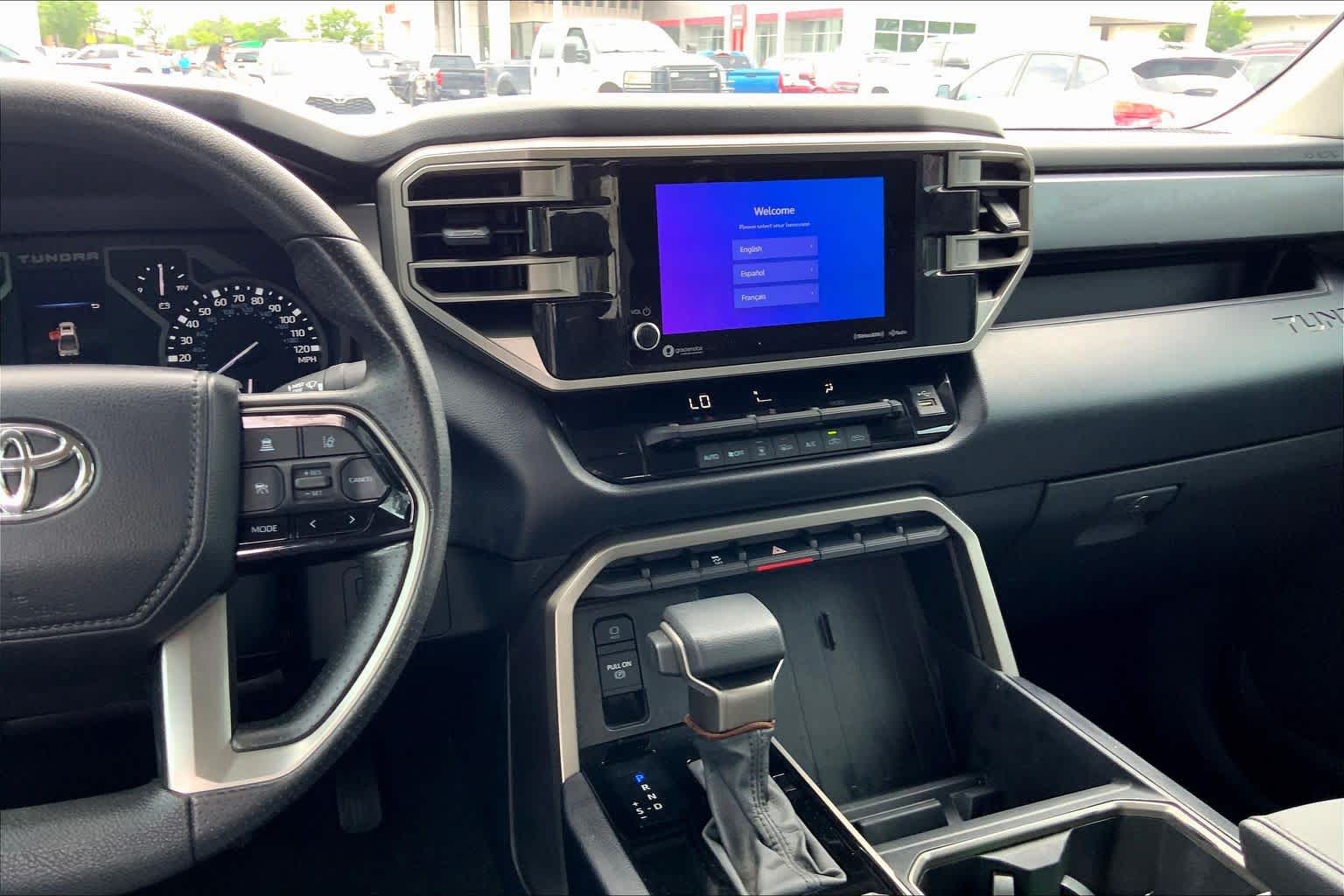 View vehicle photo 7