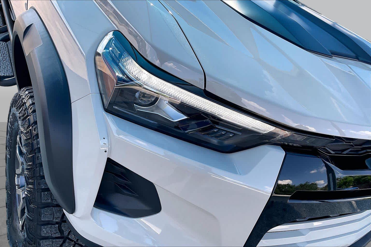 Used 2026 White Sands Chevrolet ZR2 image 27