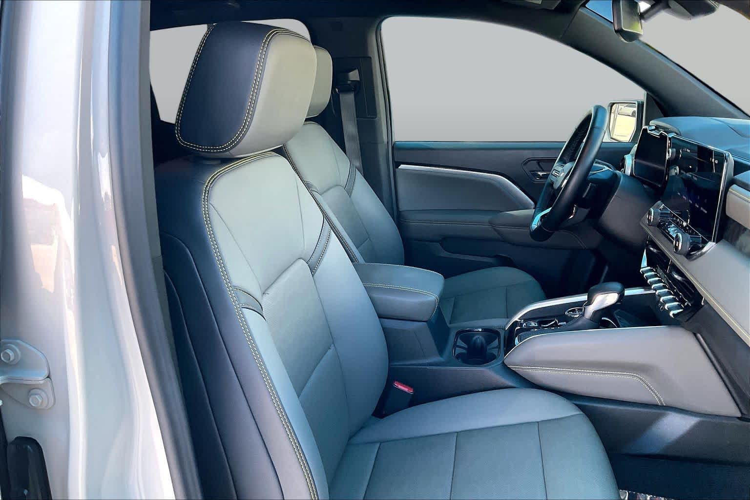 Used 2026 White Sands Chevrolet ZR2 image 8