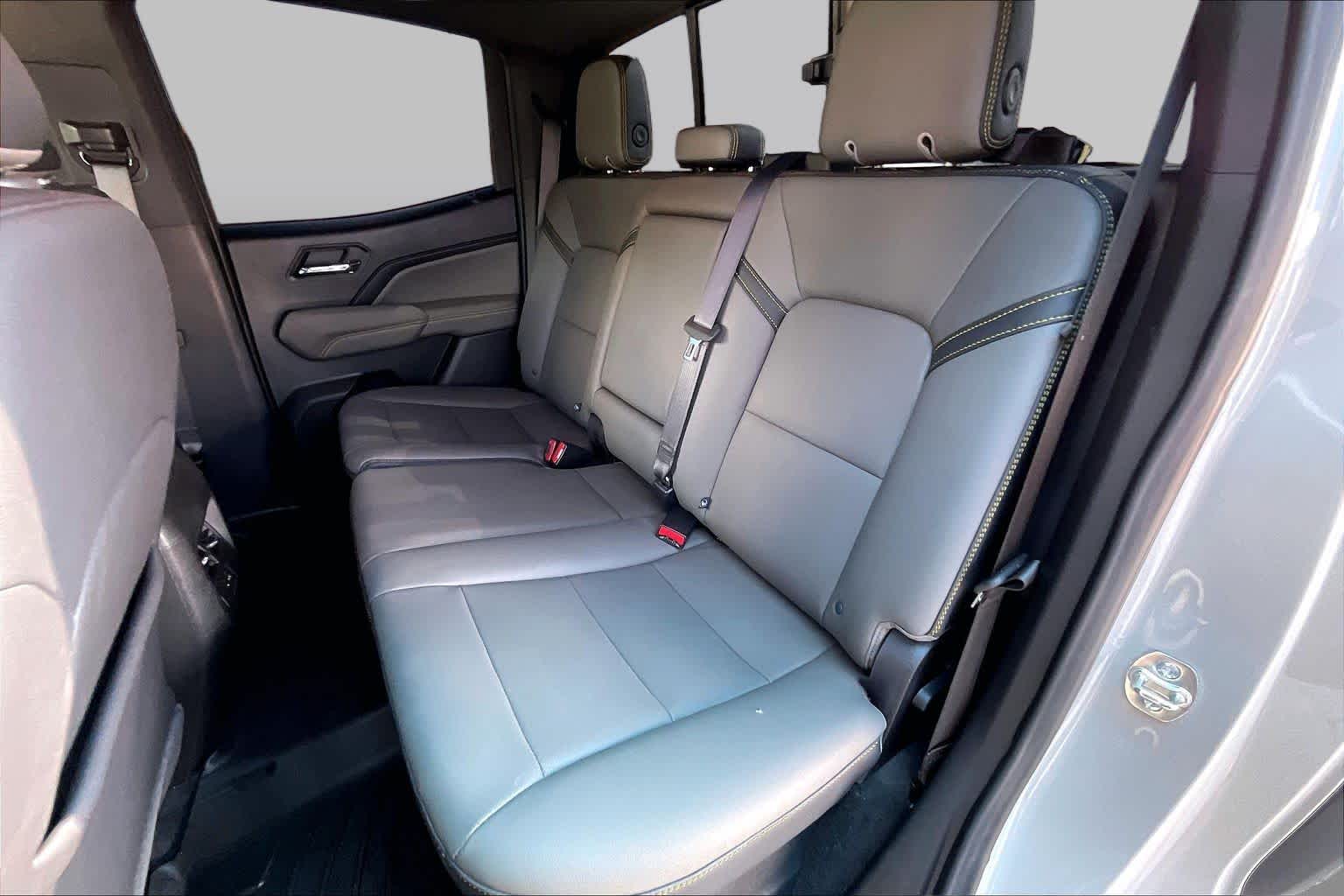 Used 2026 White Sands Chevrolet ZR2 image 20