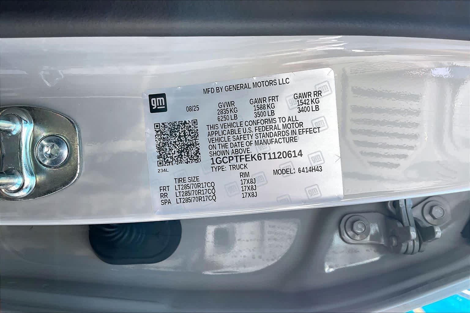 Used 2026 White Sands Chevrolet ZR2 image 32