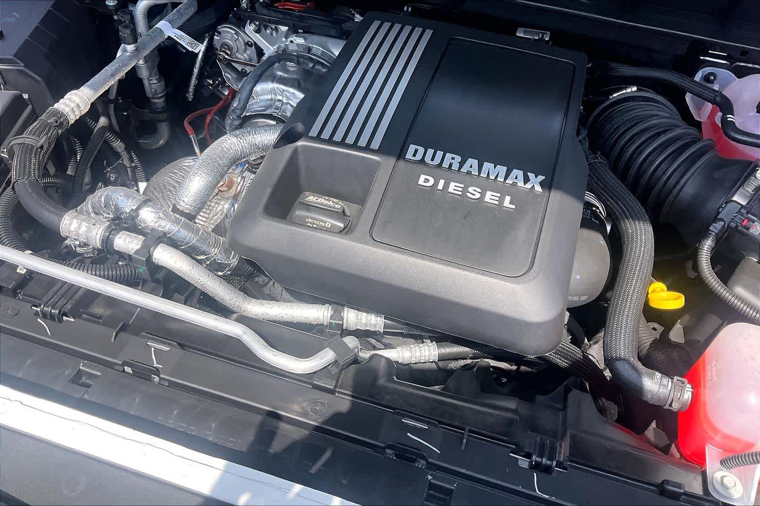 New 2026 Summit White Chevrolet LT image 17