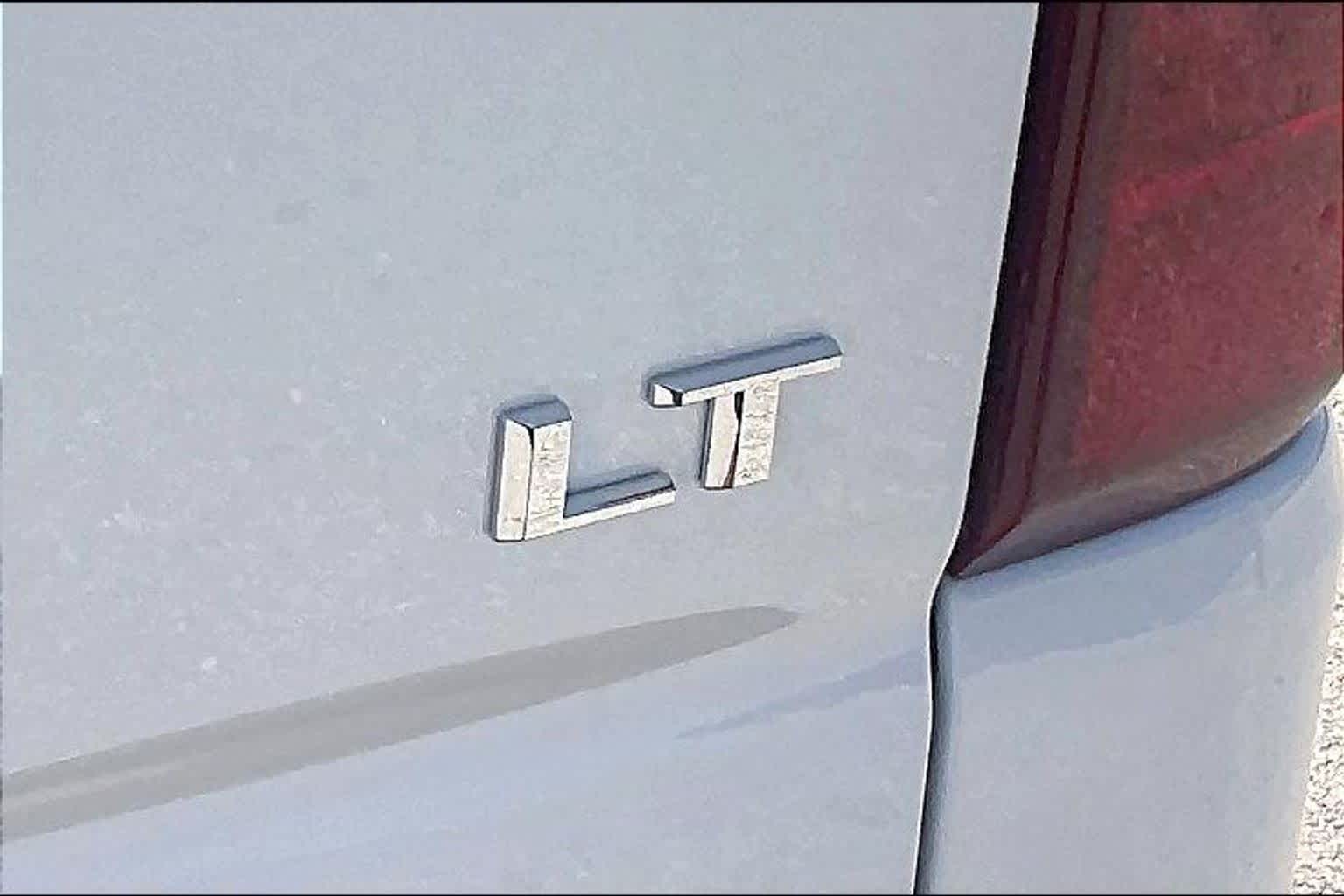 New 2026 Summit White Chevrolet LT image 15