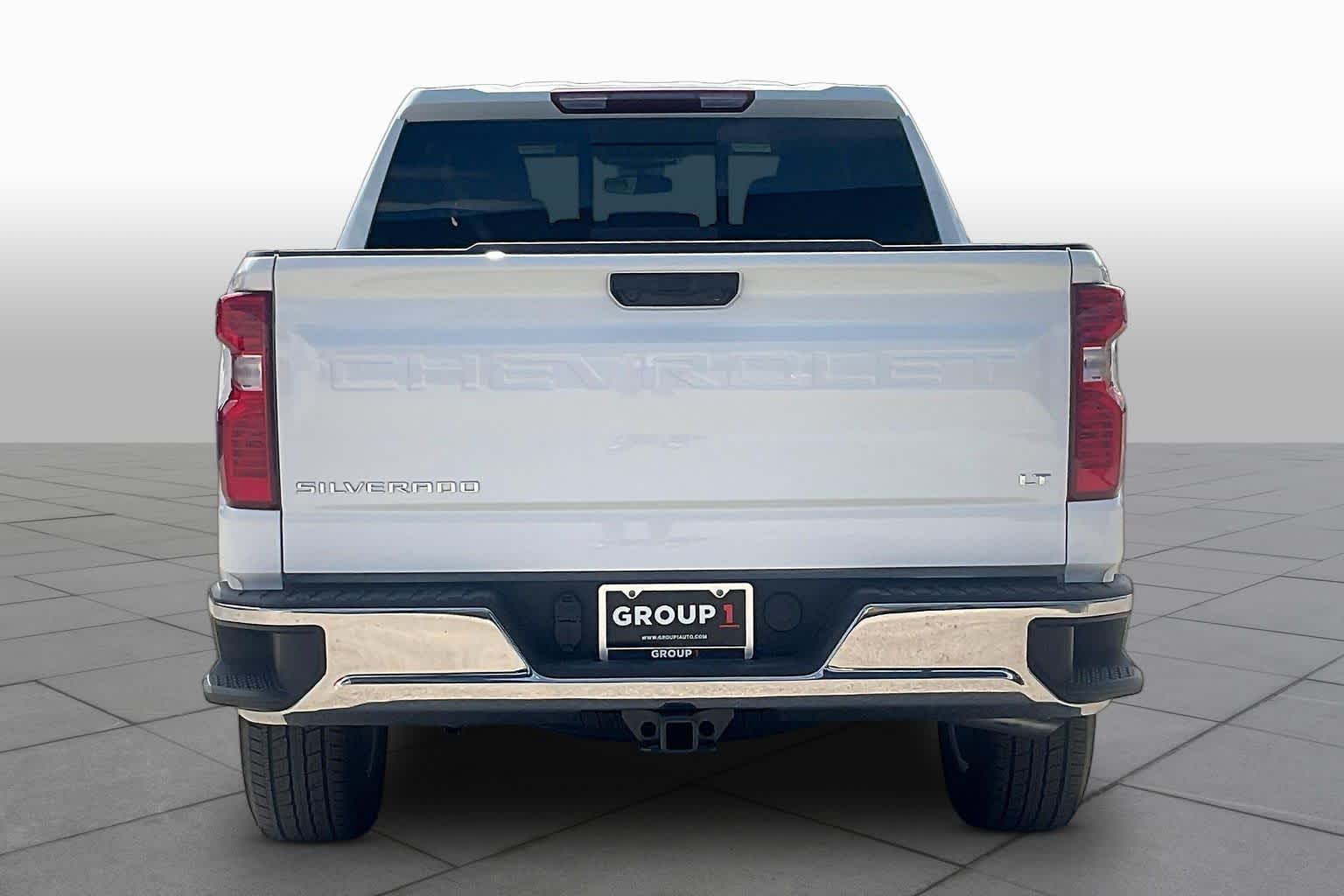 New 2026 Summit White Chevrolet LT image 4