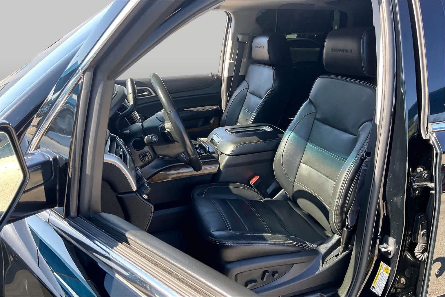 Used 2016 ONYX BLACK GMC Denali image 9