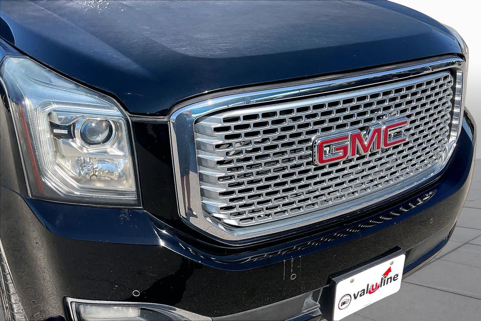 Used 2016 ONYX BLACK GMC Denali image 31