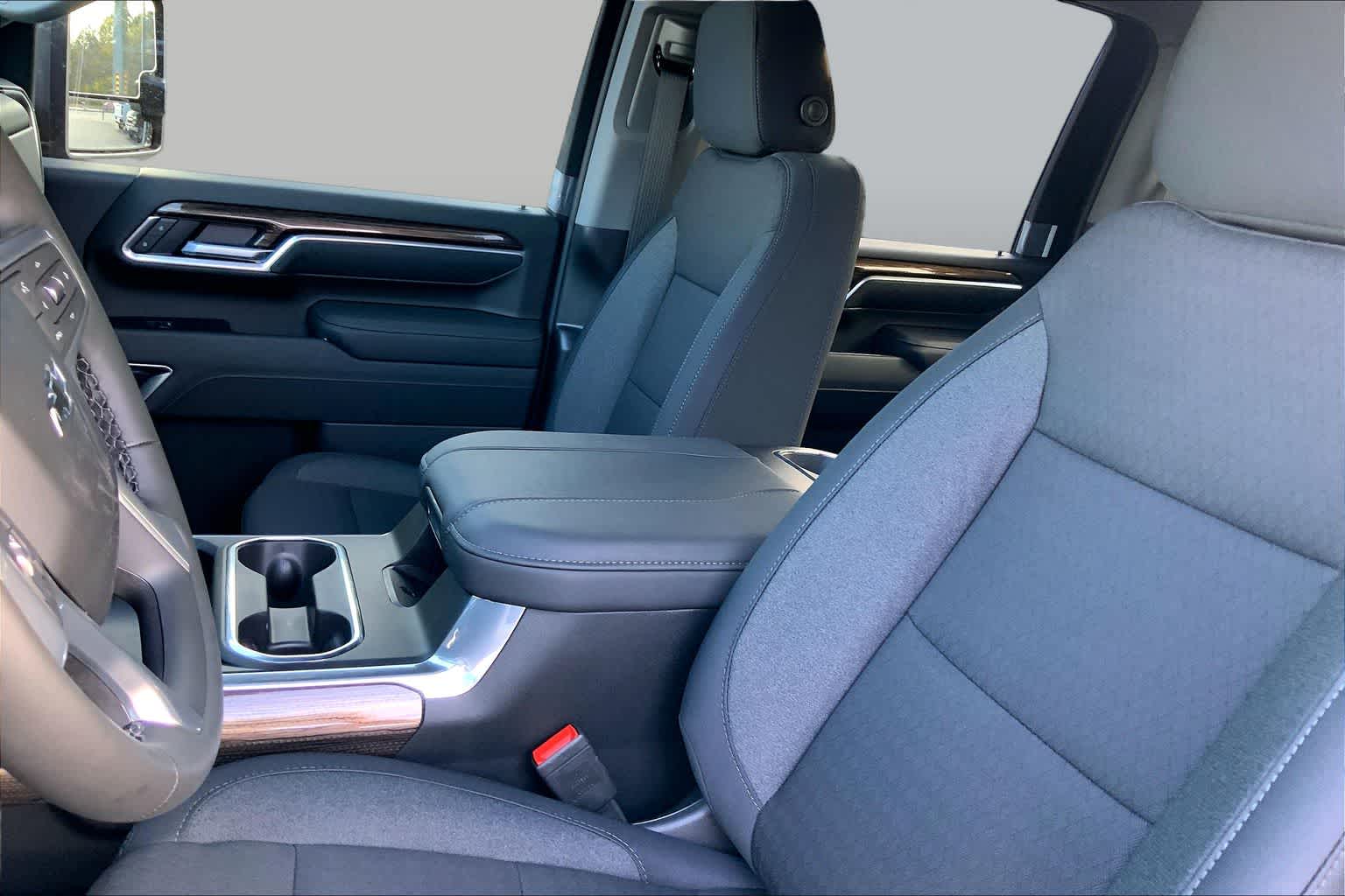 New 2026 Sterling Gray Metallic Chevrolet LT image 9