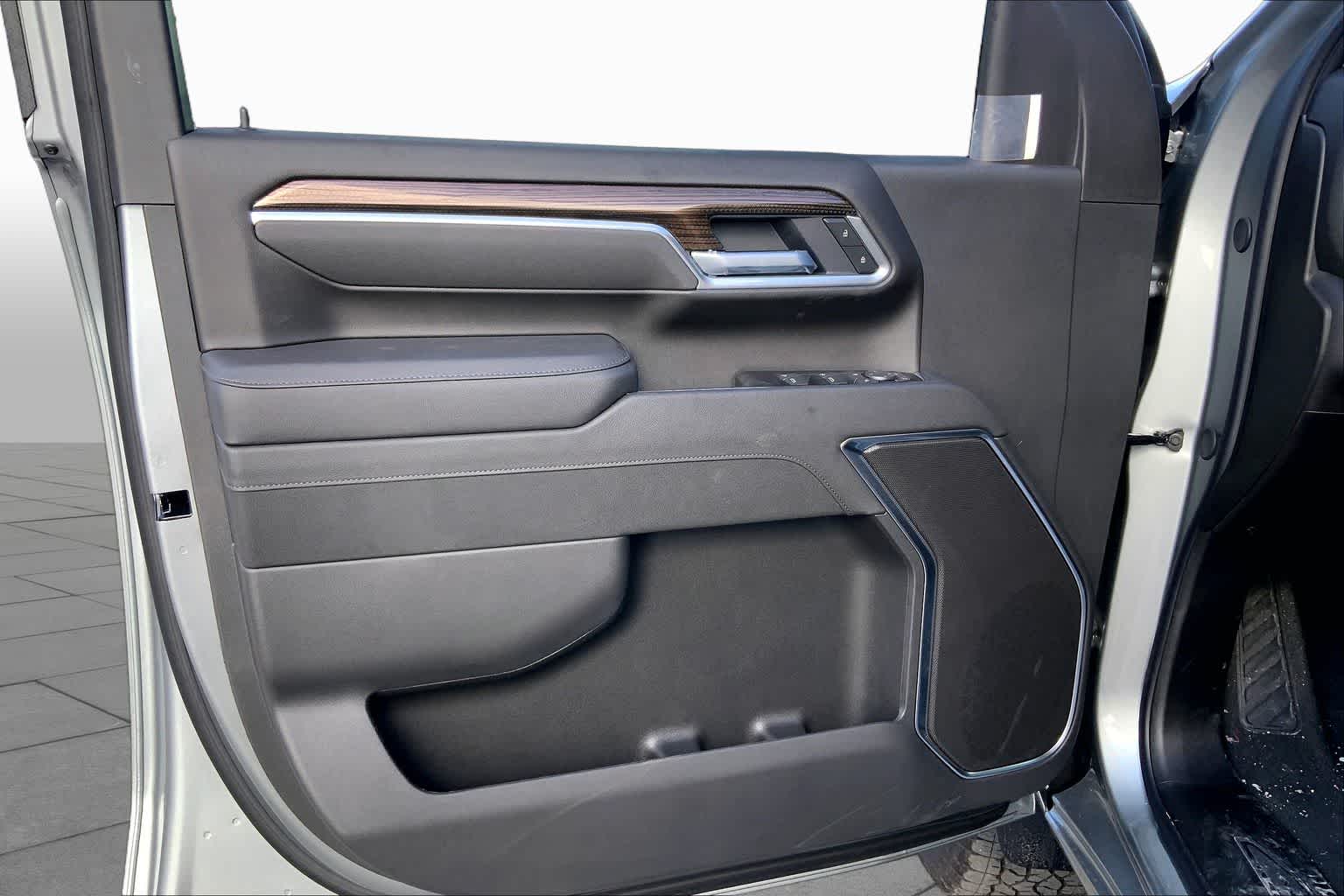 New 2026 Sterling Gray Metallic Chevrolet LT image 10