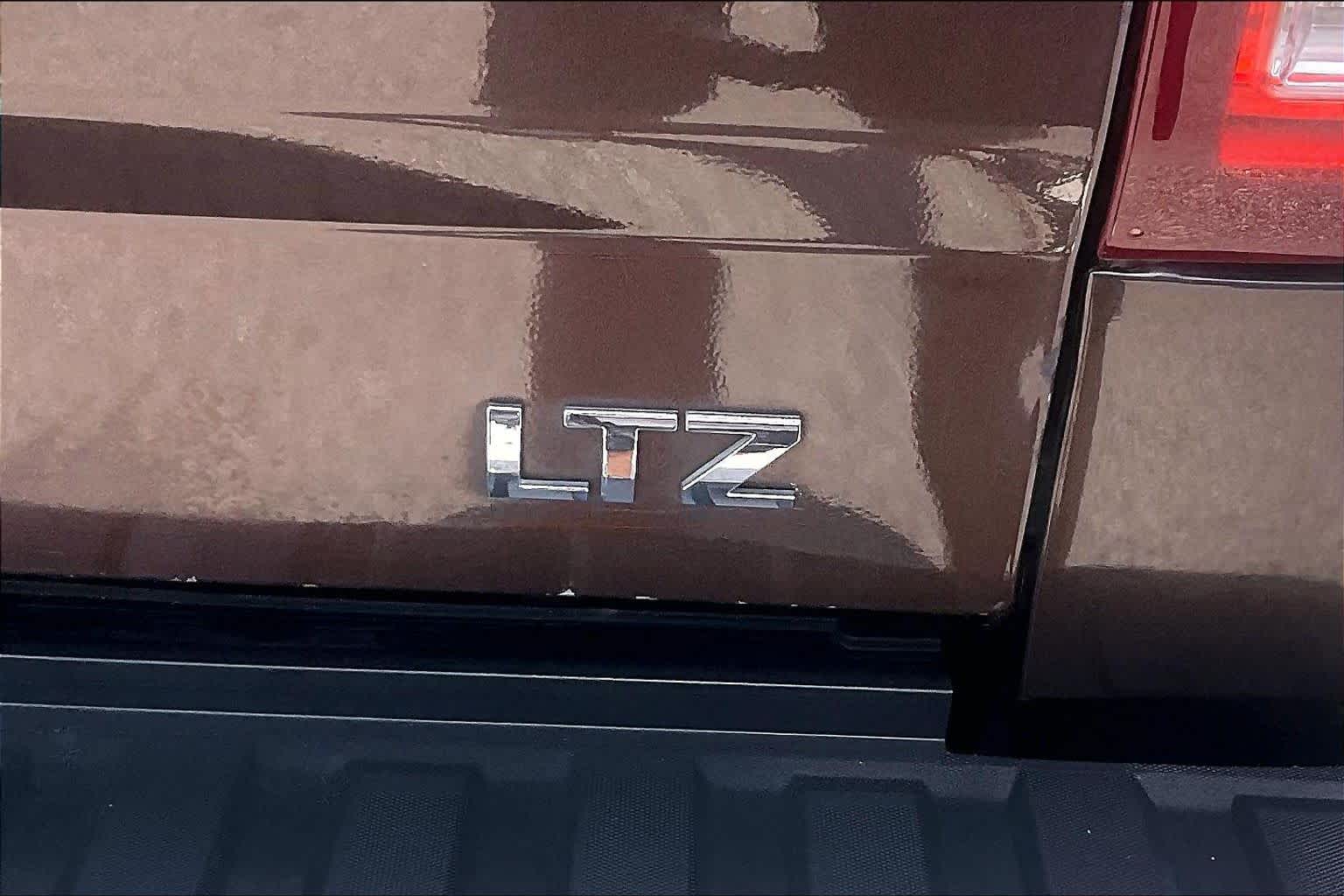 Used 2016 AUTUMN BRONZE METALLIC Chevrolet LTZ image 9