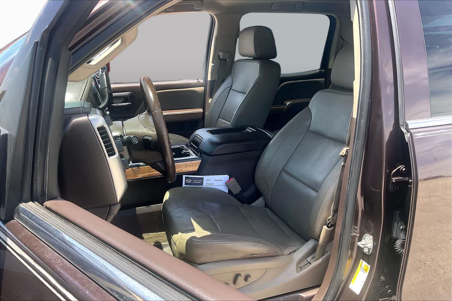 Used 2016 AUTUMN BRONZE METALLIC Chevrolet LTZ image 8