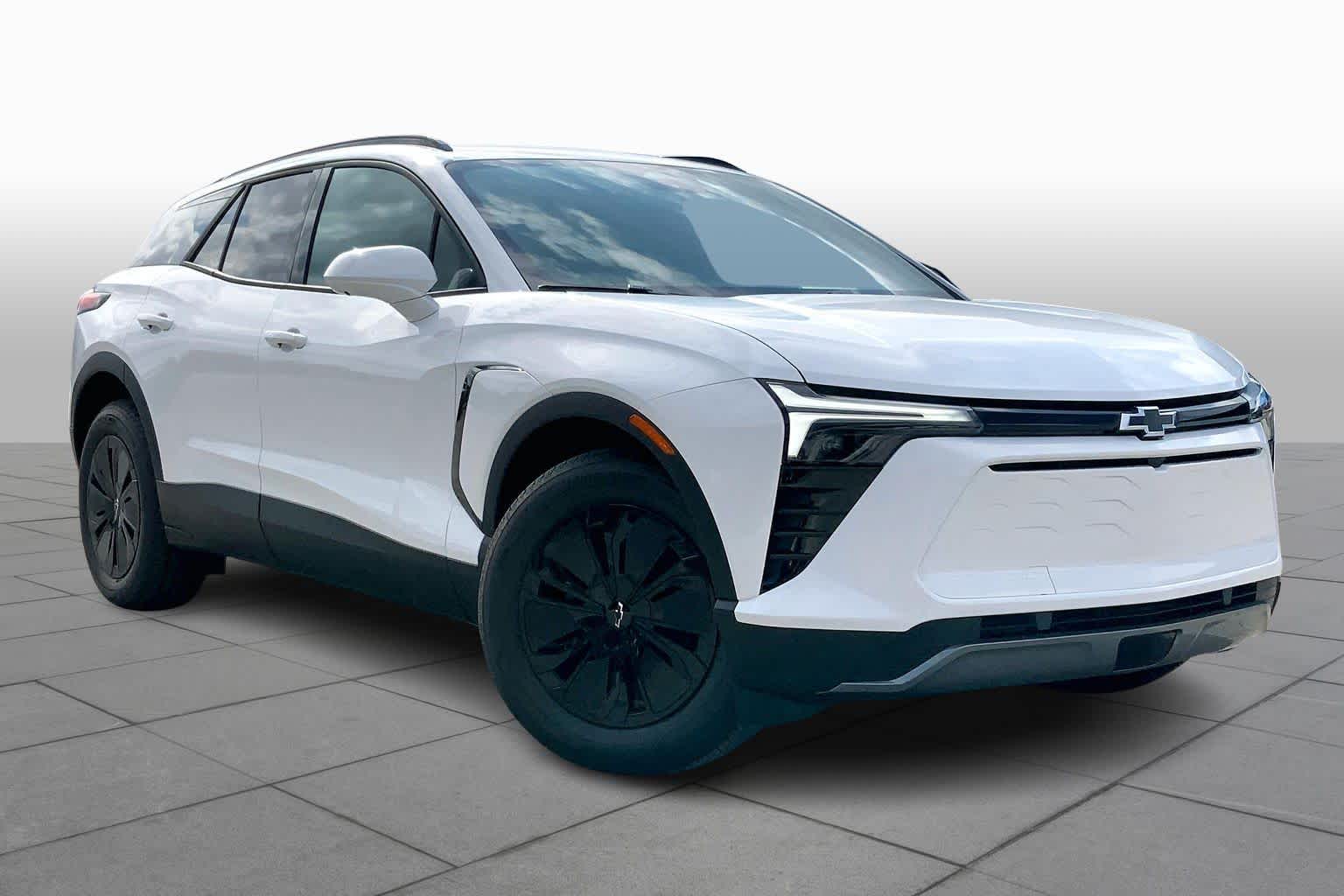 New 2026 Summit White Chevrolet LT image 2