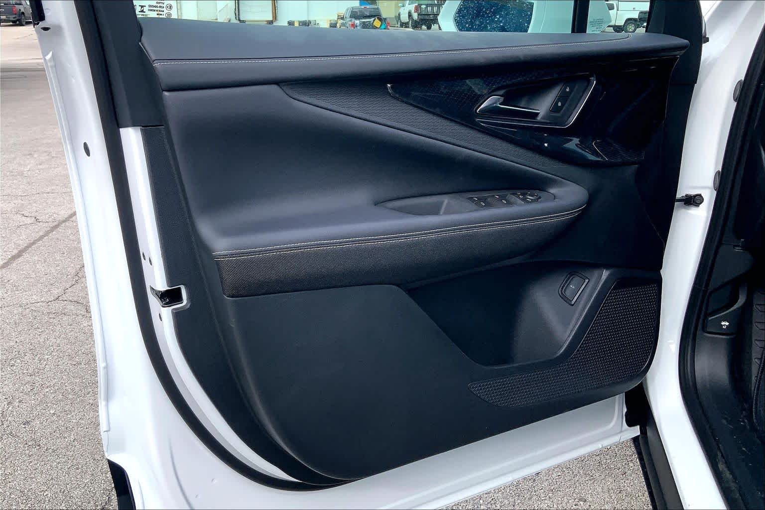 New 2026 Summit White Chevrolet LT image 10