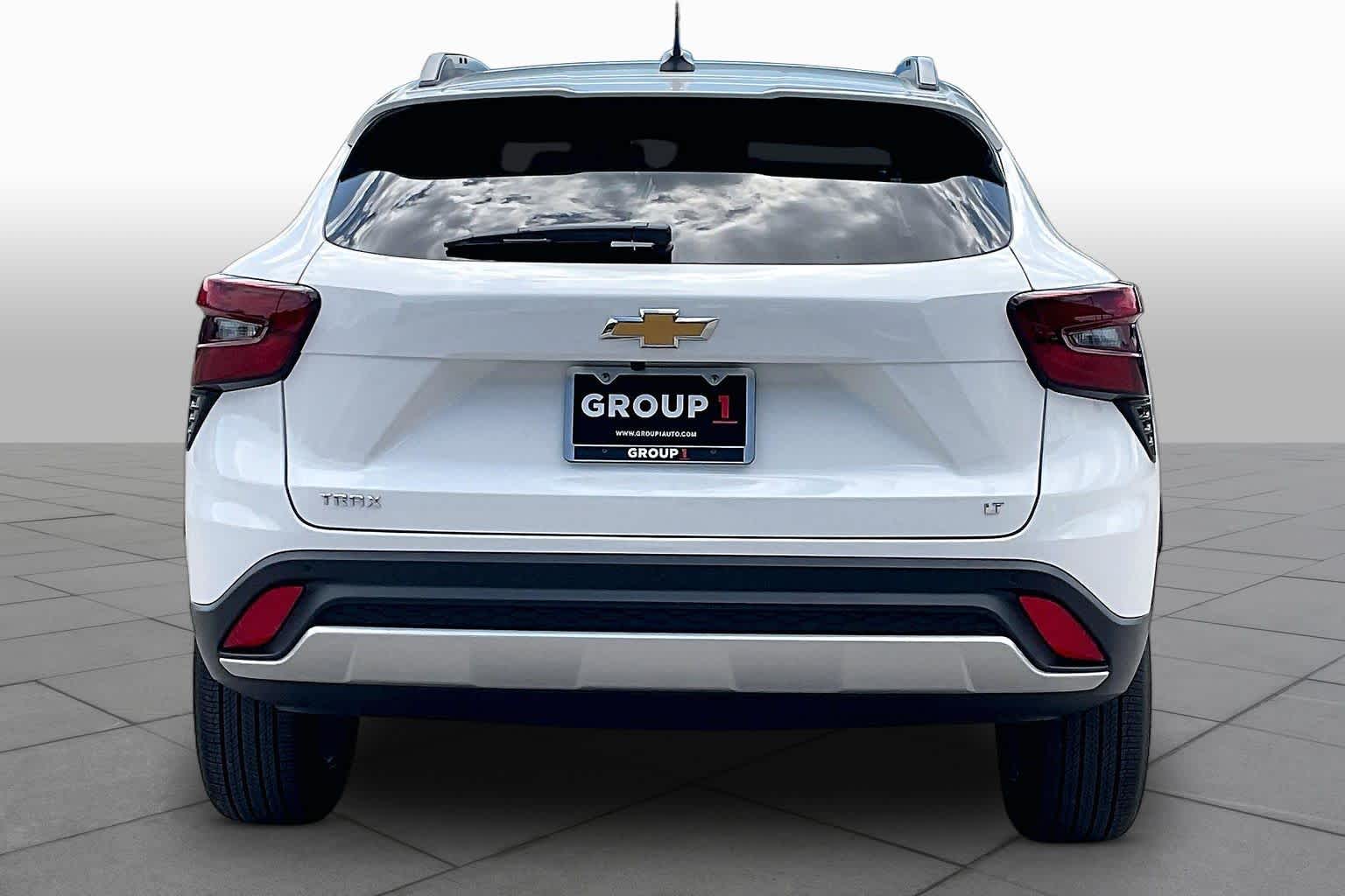 New 2026 Summit White Chevrolet LT image 4