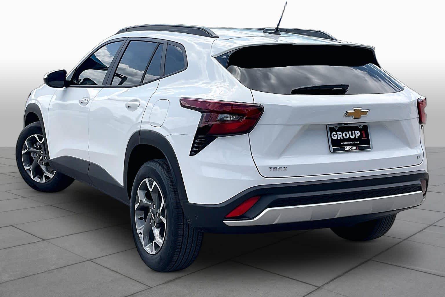 New 2026 Summit White Chevrolet LT image 12