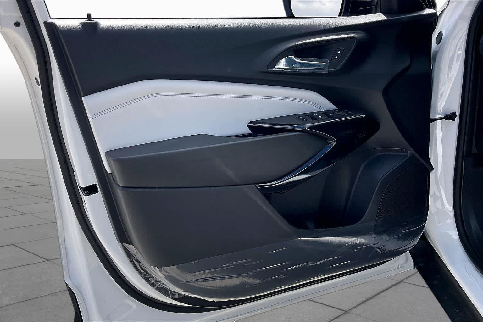 New 2026 Summit White Chevrolet LT image 10