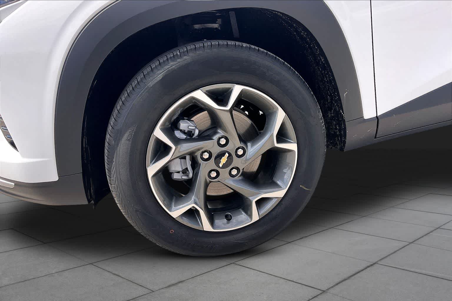 New 2026 Summit White Chevrolet LT image 11