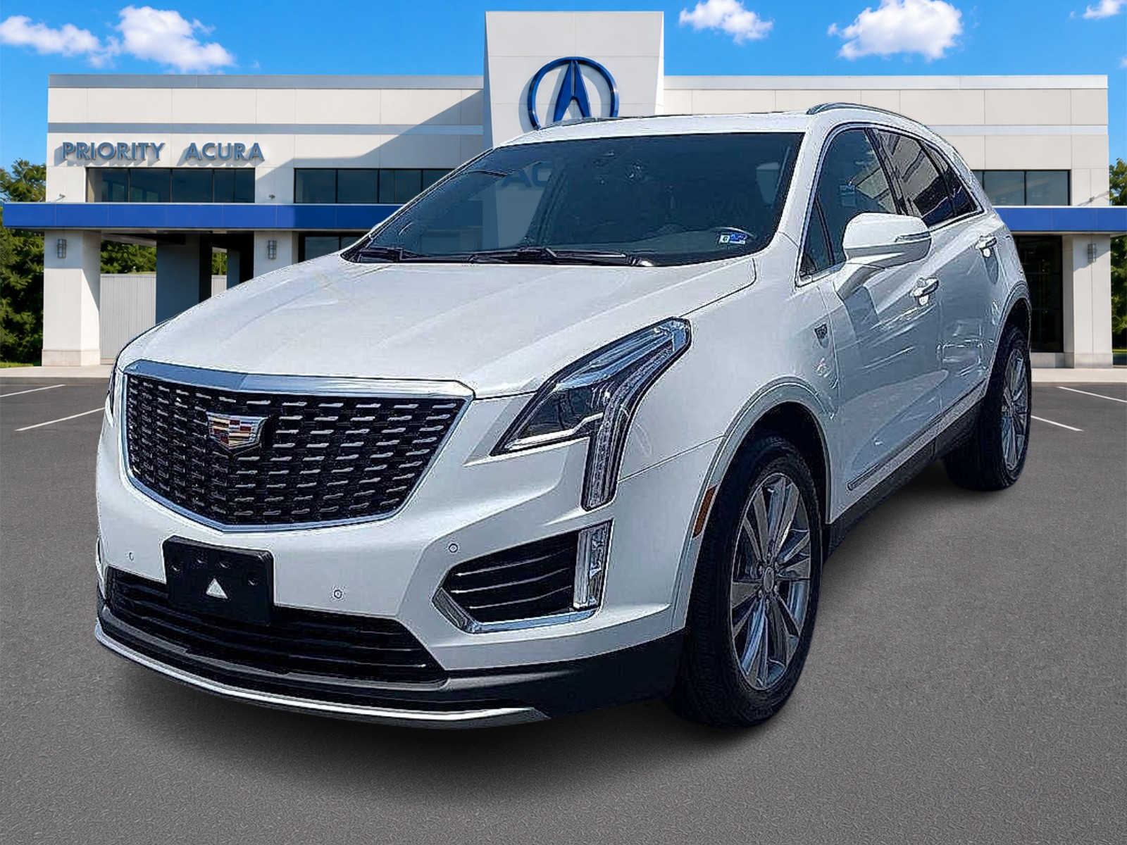 Crystal White Tricoat 2024 Cadillac XT5 SUV / Crossover Four-Wheel Drive 9-Speed Automatic