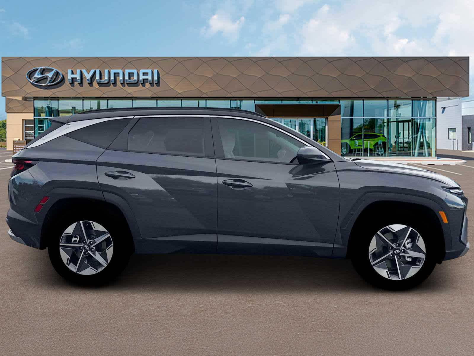 View vehicle photo 3