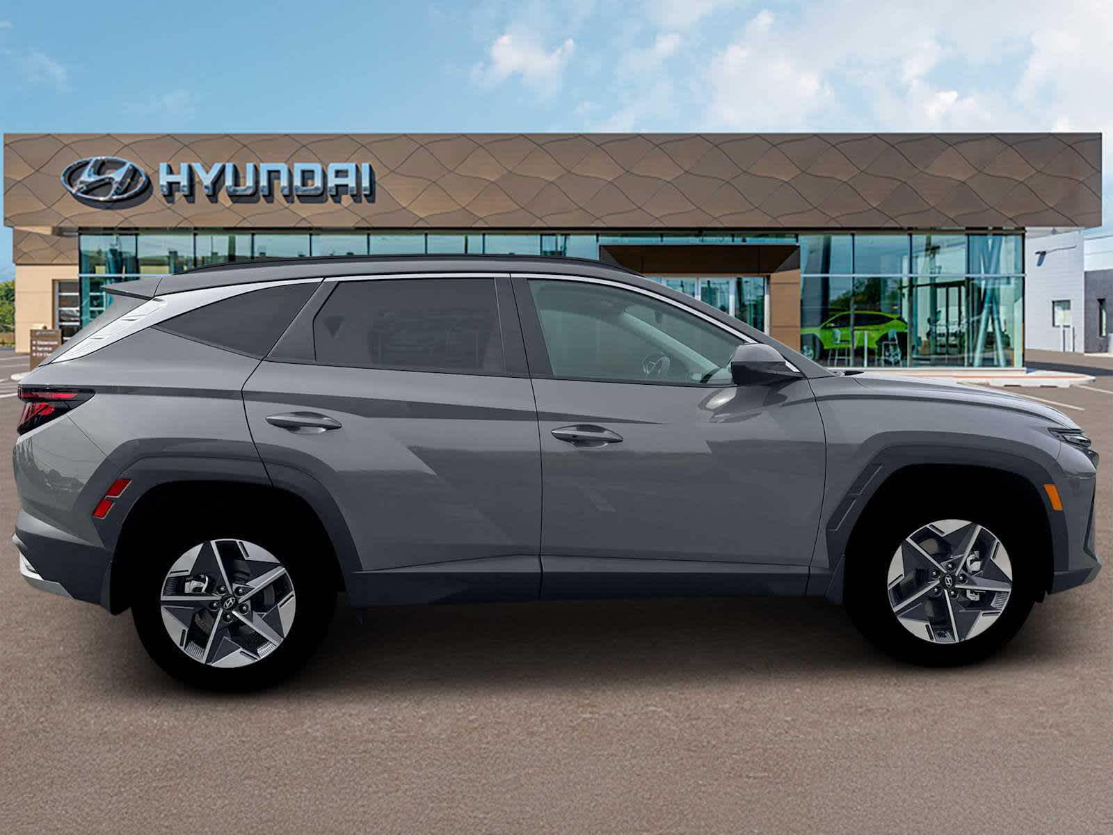 View vehicle photo 4
