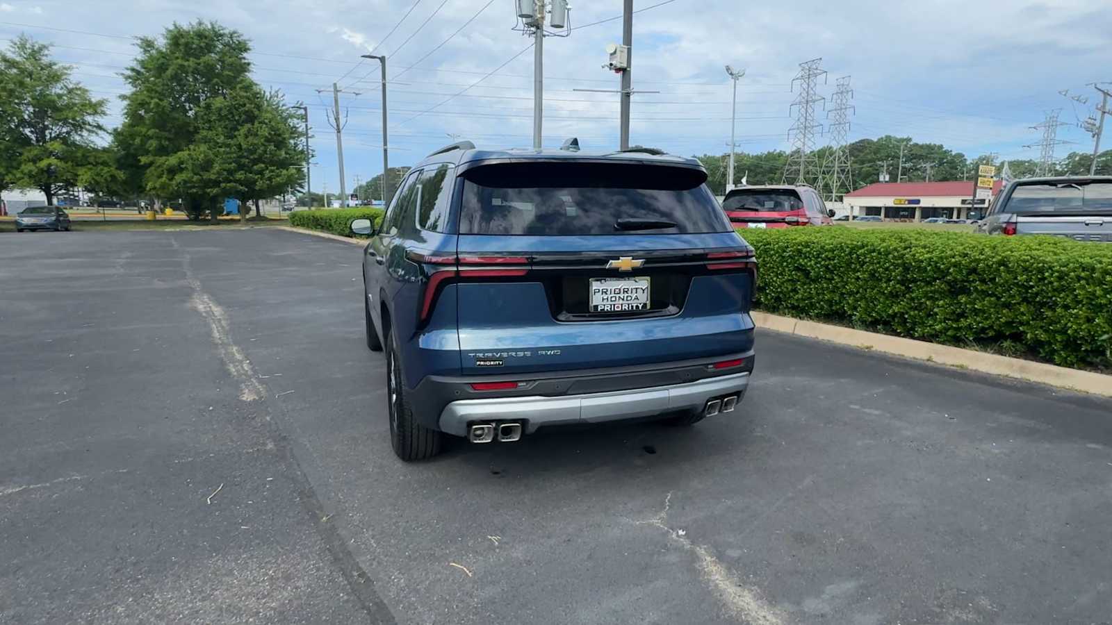 View vehicle photo 7