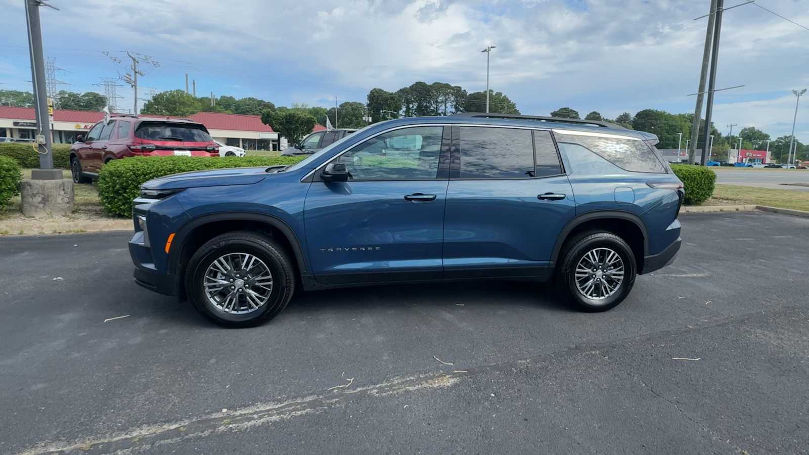 View vehicle photo 5