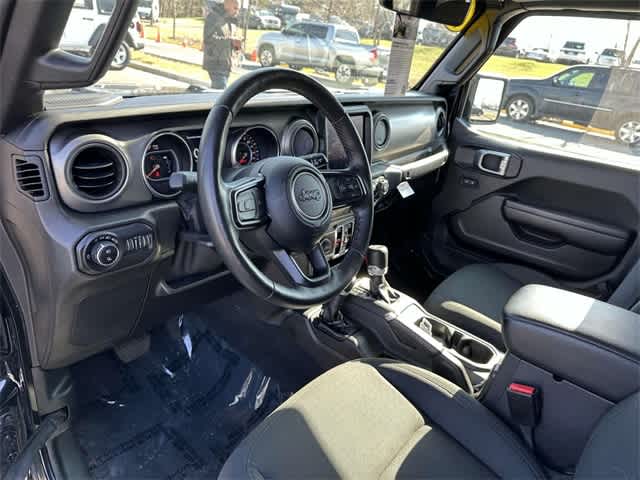 Used 2021 Jeep Gladiator Short Bed,Crew Cab Pickup