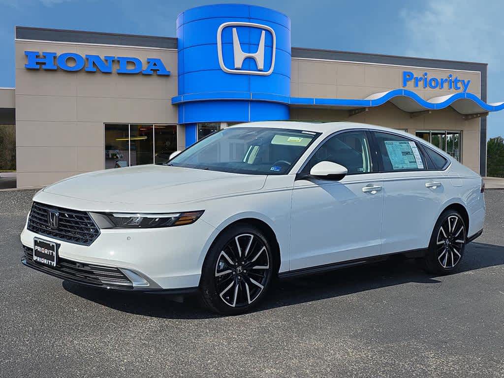 Platinum White Pearl 2025 Honda Accord Hybrid Touring FWD Sedan Front-Wheel Drive Continuously Variable Transmission