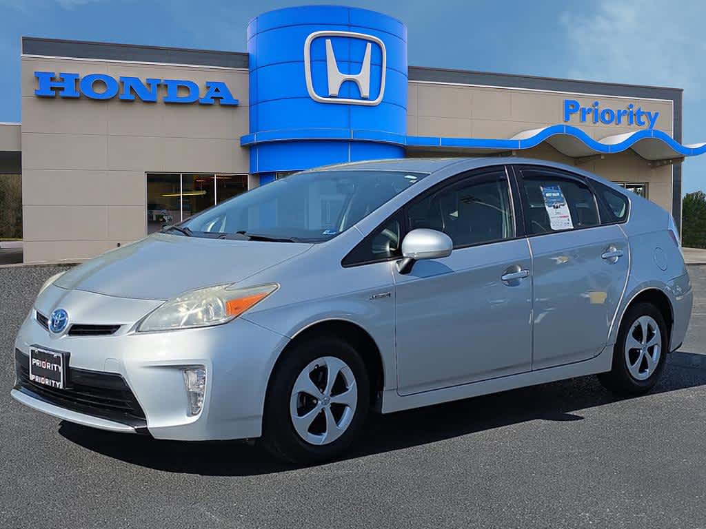 Classic Silver Metallic 2013 Toyota Prius Two Hatchback Front-Wheel Drive Continuously Variable Transmission