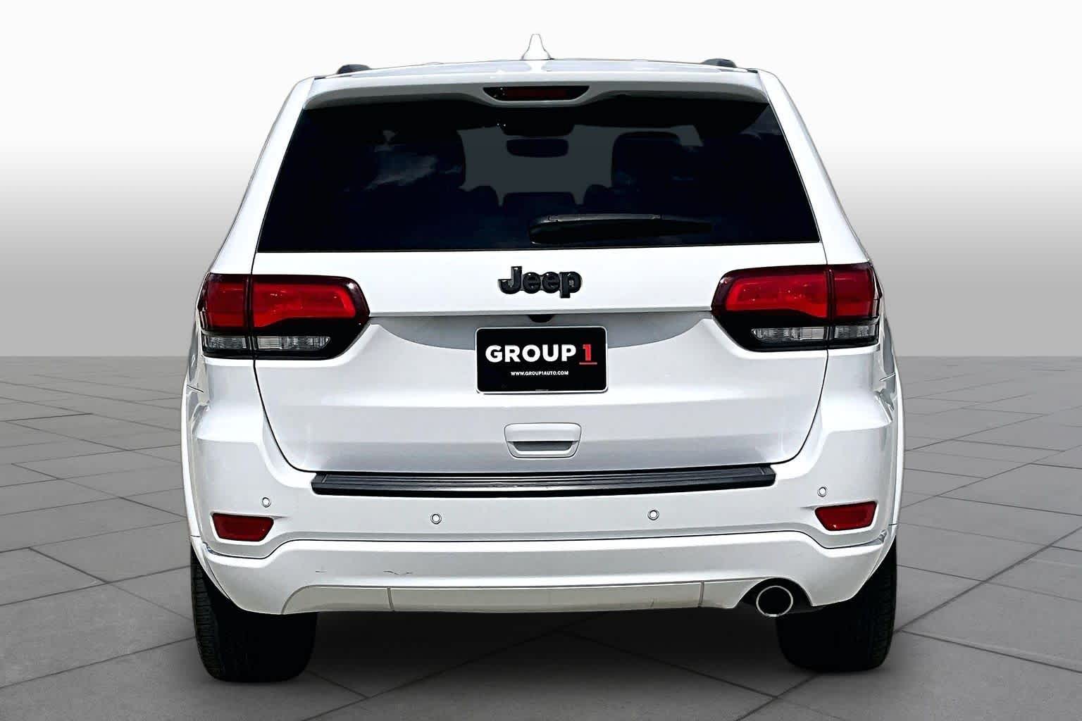 2019 Jeep Grand Cherokee Altitude Bright White Clearcoat at Auto Boutique Texas