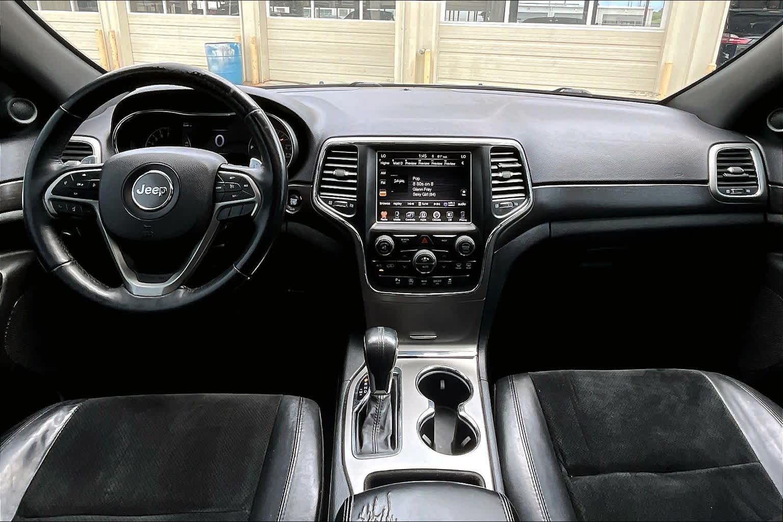 2017 Jeep Grand Cherokee photo 12 of 30