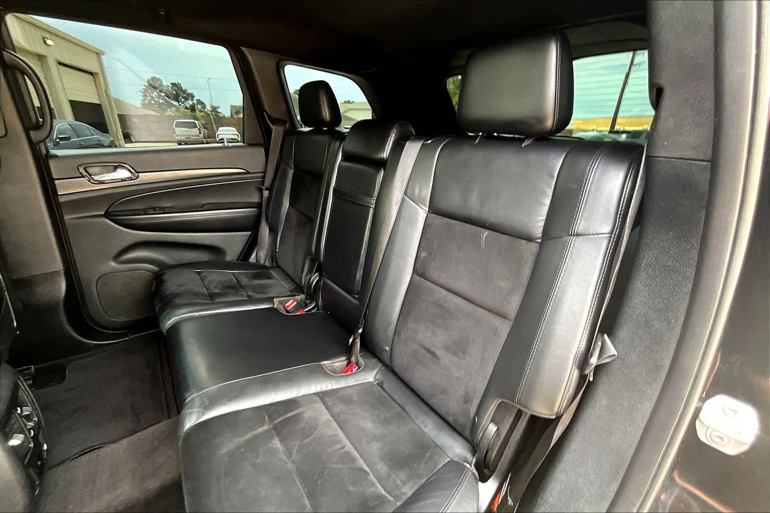 2017 Jeep Grand Cherokee photo 16 of 30