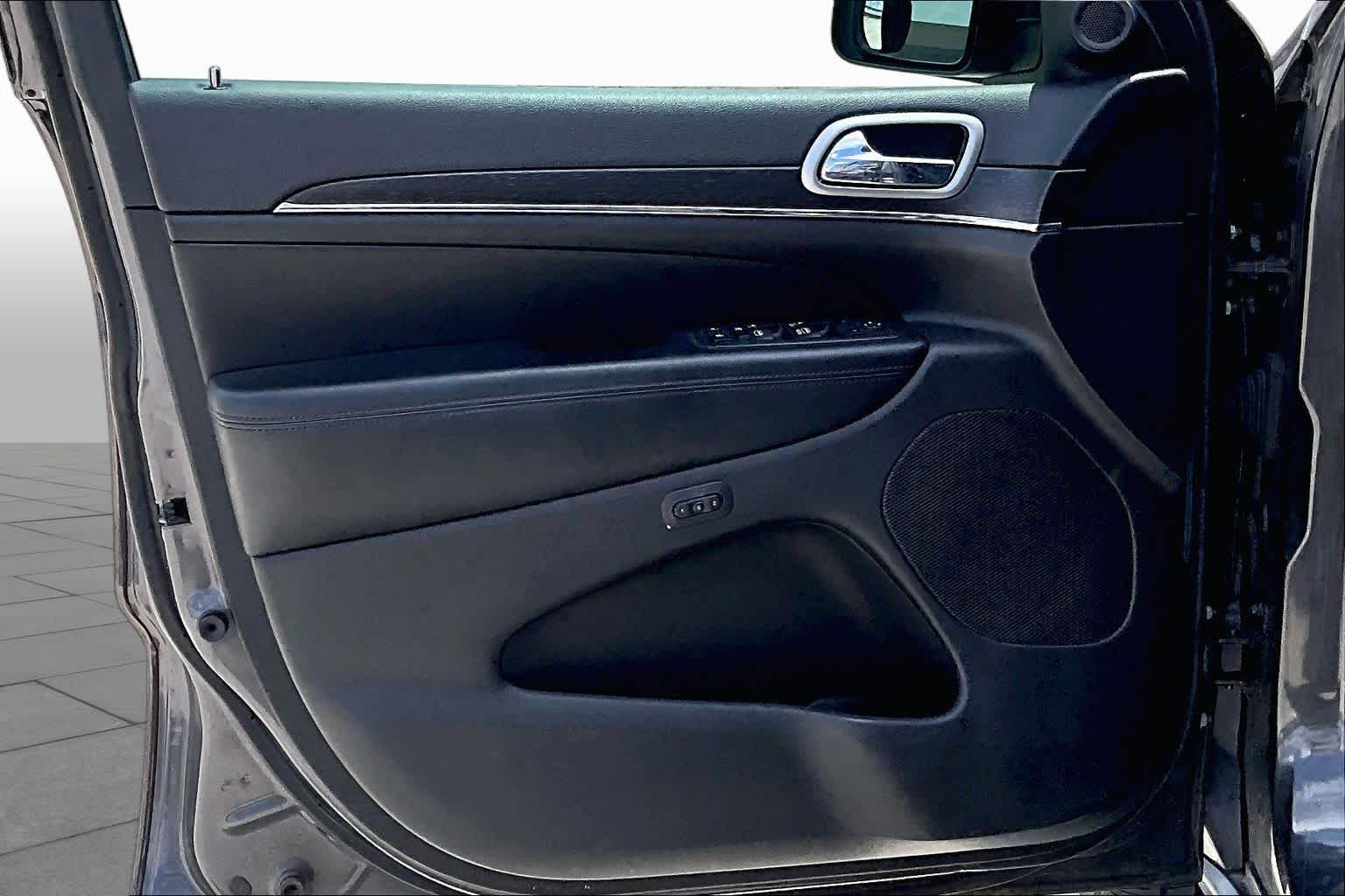 2018 Jeep Grand Cherokee Limited Granite Crystal Metallic Clearcoat at Honda of Clear Lake