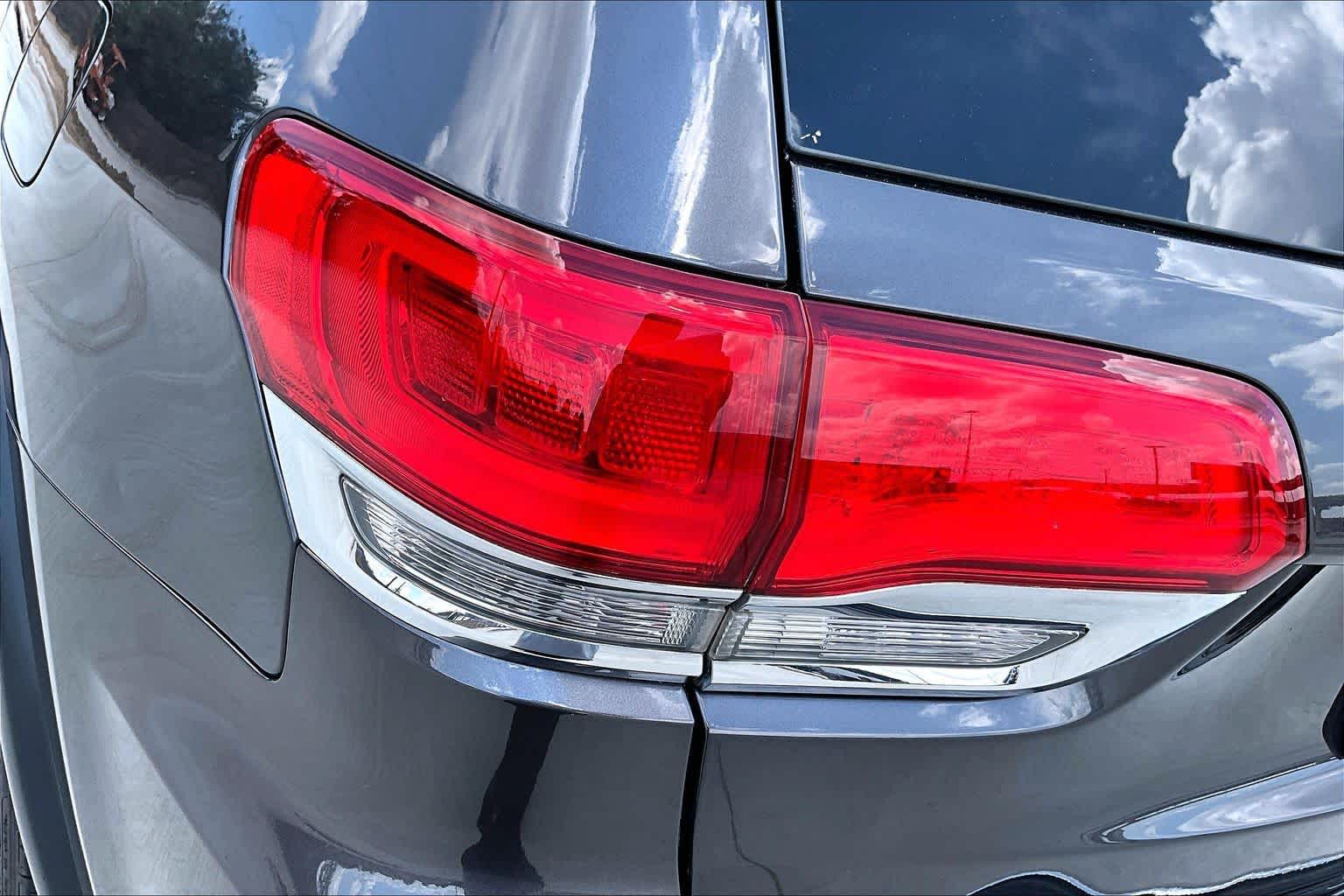 2018 Jeep Grand Cherokee Limited Granite Crystal Metallic Clearcoat at Honda of Clear Lake