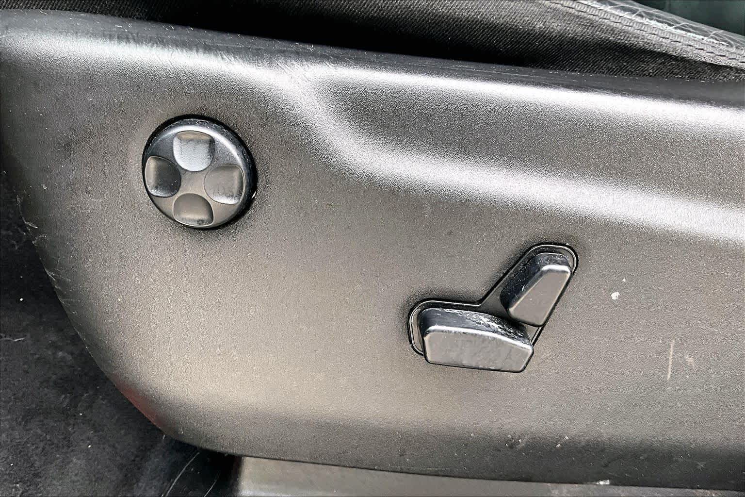 2019 Jeep Grand Cherokee photo 26 of 29