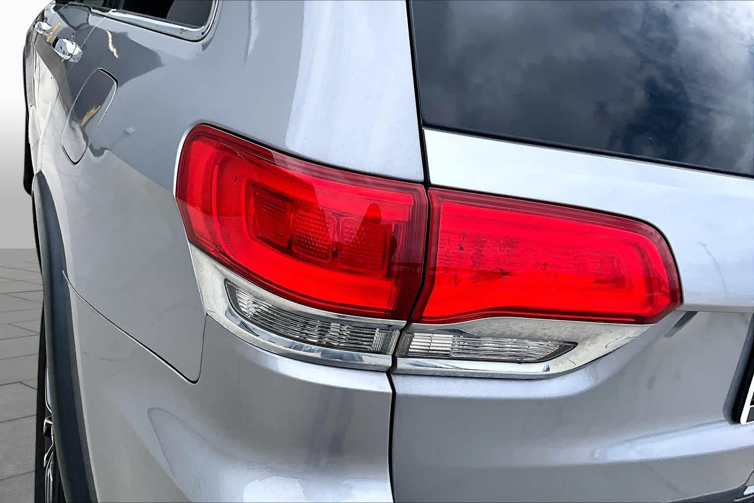 2019 Jeep Grand Cherokee photo 23 of 29