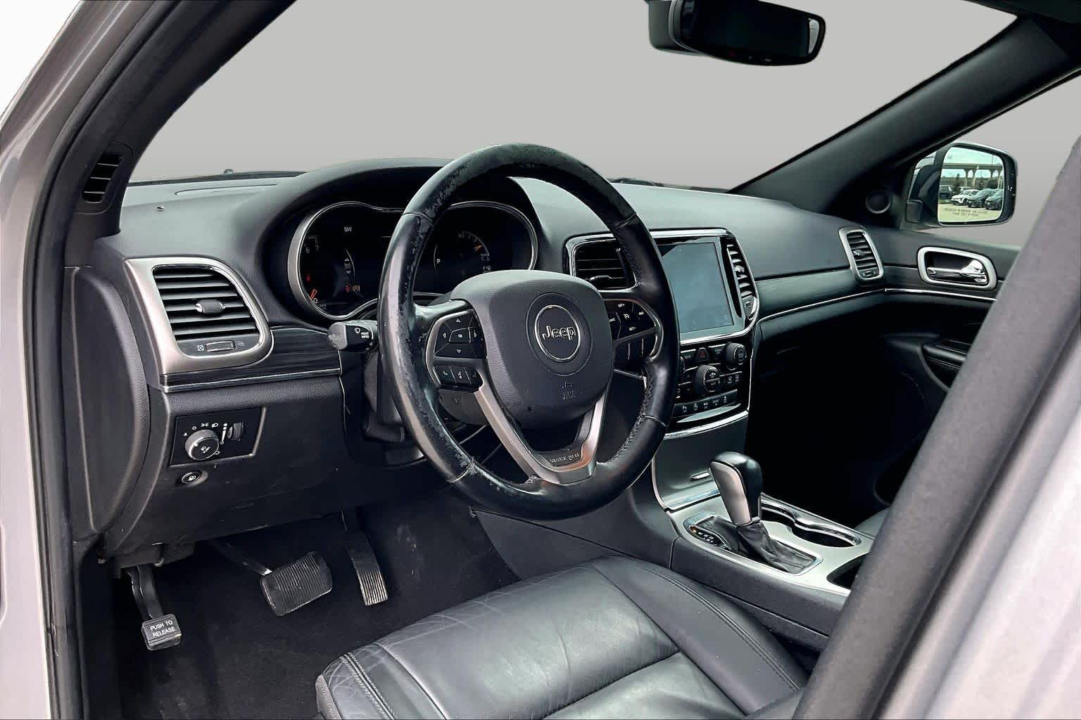 2019 Jeep Grand Cherokee photo 13 of 29