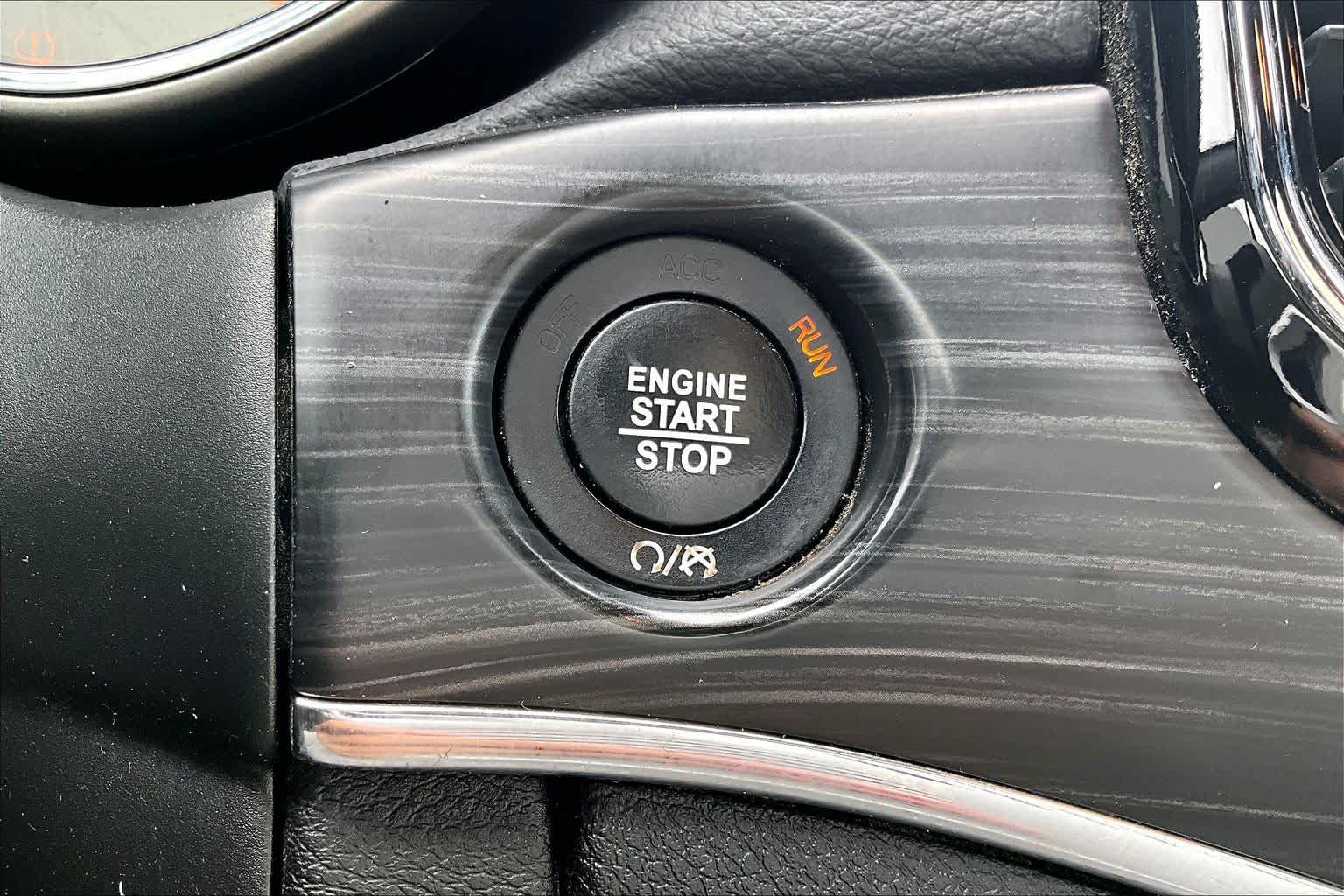 2019 Jeep Grand Cherokee photo 27 of 29